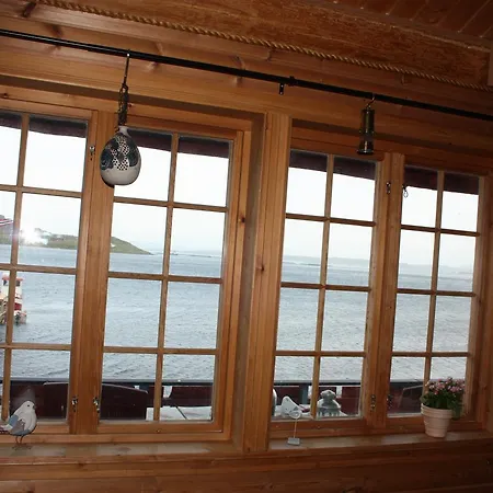 Lodge Northcape Sarnes